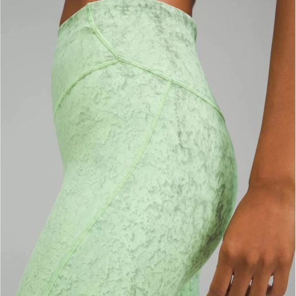 💚Lululemon  Activewear Legging 💚 - Picture 2 of 12